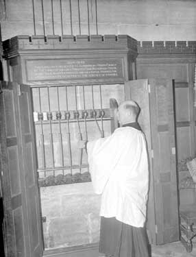 Canon Bellman with carillon at Almondbury Parish Church 	