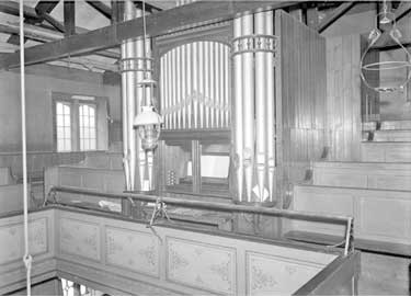Slaithwaite Church, Cop Hill: interior 	