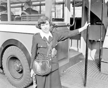 Bus conductress and bus 	