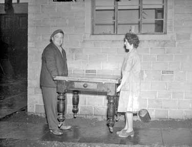 Couple carrying table 	