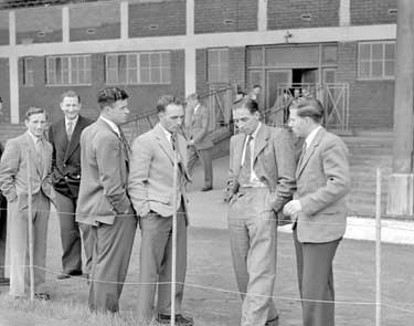 Huddersfield Town Players report at Leeds Rod 	