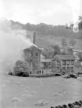 Mill fire at Netherton, Huddersfield 	