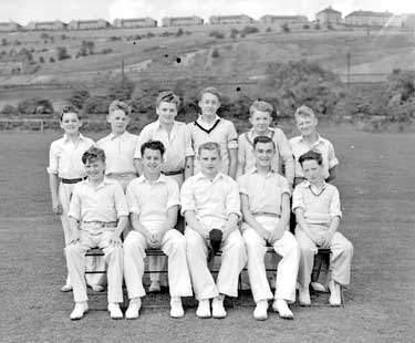 Cricket: Huddersfield schoolboys v Oldham schoolboys 	