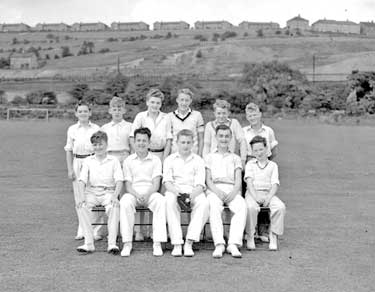 Cricket: Huddersfield schoolboys v Oldham schoolboys 	