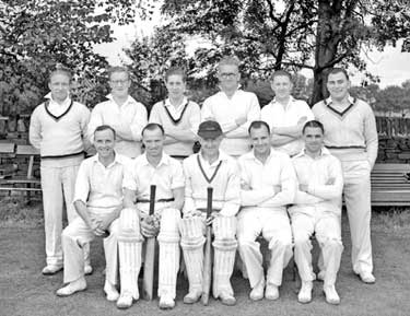 Almondbury cricket team 	