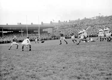 Rugby: Huddersfield v Warrington 	