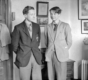 K.F.Parry and P.R. Bielby, Chess Winners 	