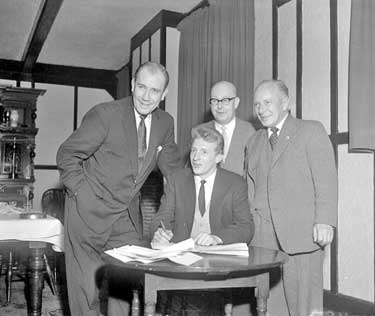 Dennis Law signs for Manchester City 	