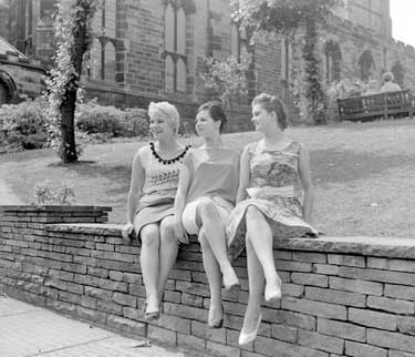 Three Girls from The Palace in St. Peters Garden 	