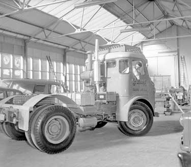 'Bluefield' Towing Vehicle at Brockholes Motors 	