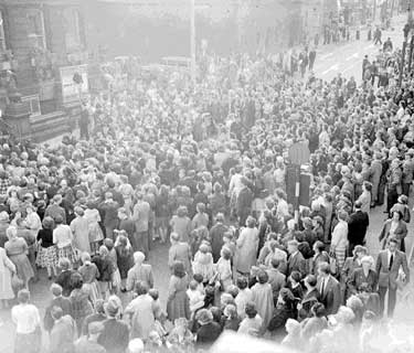 Crowds outside Town Hall, Huddersfield 	