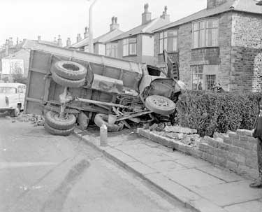 Lorry crash at Hove Edge, Brighouse, Huddersfield 	