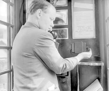 Telephone Kiosk 	