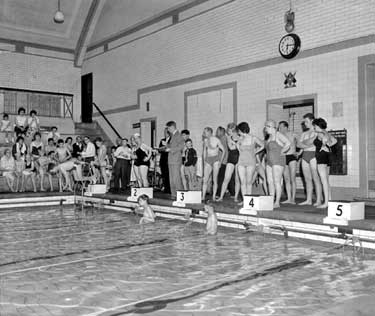 I. P. F. Swimming Gala, start of boys freestyle. 	
