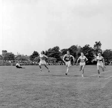 Athletics in Greenhead Park, Huddersfield 	