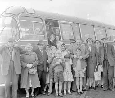 Huddersfield holiday makers leave for Scarborough. 	