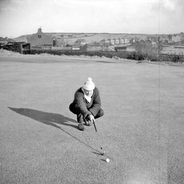 Huddersfield Town training, playing golf at Outlane 	