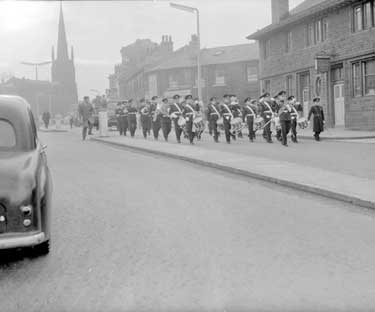 Rag week procession in Ramsden Street 	