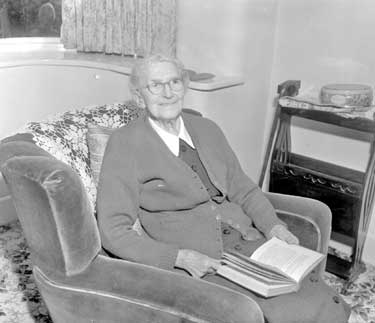 Mrs Netherwood, 90 years old, Lightridge Road, Fixby 	