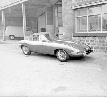 Jaguar Car 	