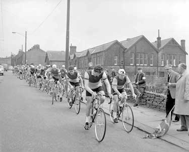 Start of Hammonds Prize two day Cycle Race at Outlane 	