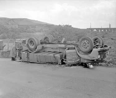 Lorry crashed at Colne Bridge 	