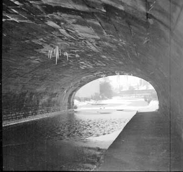 Frozen canal and tunnel at Deighton 	
