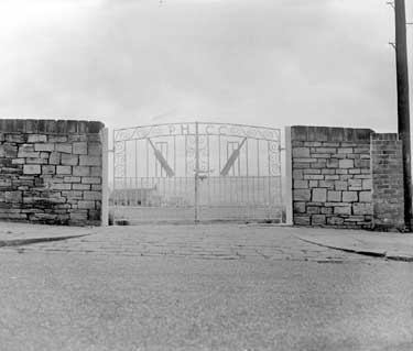 Primrose Hill Cricket Ground gates 	