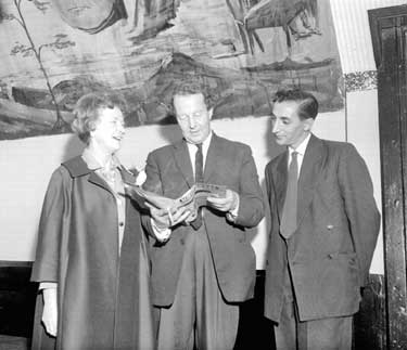 Barbara Castle at Labour rooms 	