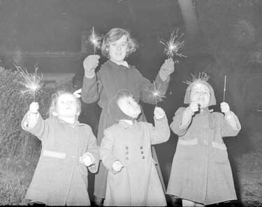 Firework Pictures - Four Meltham Girls 	