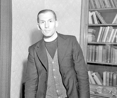 Reverend Frederick Naylor, new Vicar of Paddock 	