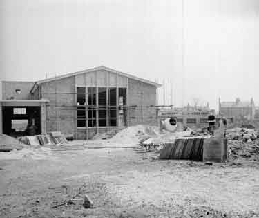 Construction of new school at Hollybank, Lindley 	