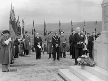 Unveiling of War Memorial, Hullen Edge, Elland. Col. Sir A Mowat giving speech. 	