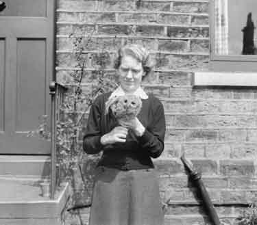 Miss Wilson of 20 Imperial Road, Marsh, Huddersfield with Baby Owl 	
