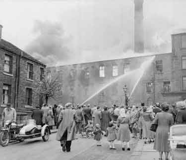 Fire at mill near Aspley, Huddersfield 	