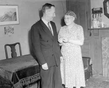 Mrs Bochwood and brother, Mr J K Bray, from San Francisco 	