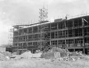 Building of Colne Valley High School 	