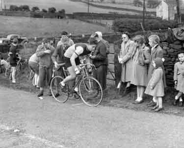 Cyclist Hill Climb, Holme Moss 	