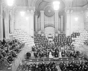 Messiah, Sir Malcolm Sargeant, at Huddersfield Town Hall 	