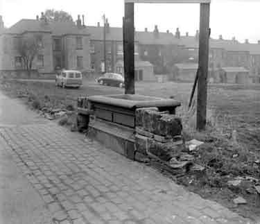 Old horse trough, Bradford Road, Huddersfield 	