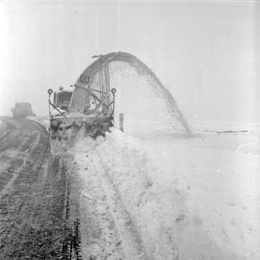New type of Snow Plough at Holme Moss 	