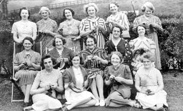 Eddercliffe Group, Liversedge - knitting for victory WW2