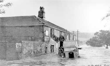 Flood at Ship Inn, Mirfield