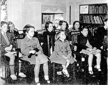 Children in Mirfield Library
