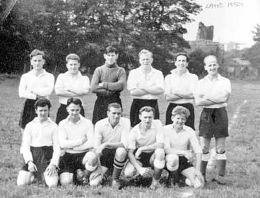 Shelley Football Team at Battyford