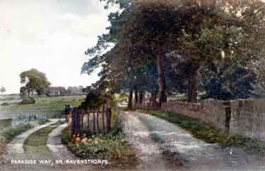 Postcard of Ravensthorpe showing Paradise Way