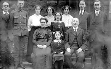 Family group photo in Ravensthorpe: Peter Bolton's parents and siblings