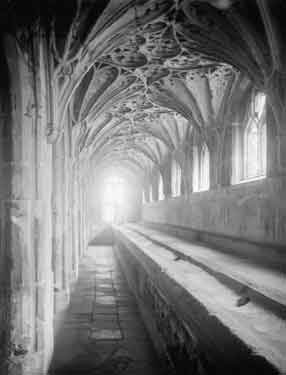Gloucester Cathedral, Cloisters, The Lavatory