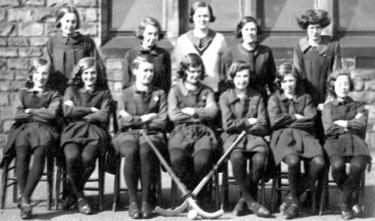 Mirfield Grammar School (MGS) Girls Hockey Team. 