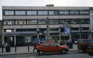 Market Cross in front of Packhorse shopping centre.